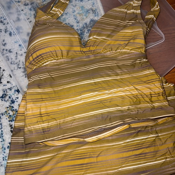 BLACKBOUGH TANK AND SKIRT in COCONUT GLOW SIZE SMALL - Picture 3 of 3